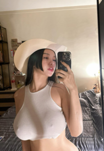 ไอเนะ ยูคิมุระ VK