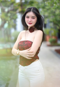 เอ๋ มิรา