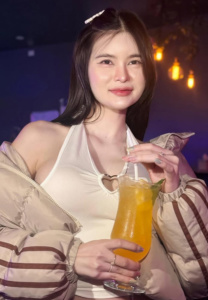 เอ๋ มิรา