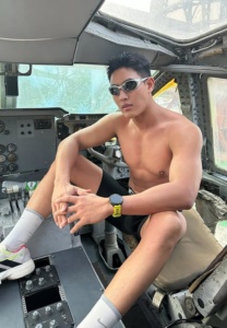 กัญจน์ กัณณวัชรน์