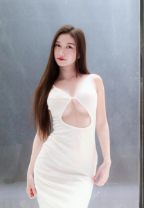 อ๊ะอาย-ชุดเดรสขาวว