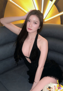 อ๊ะอาย-ชุดแซ่บ