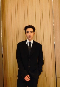 เพิร์ธ ธนพนธ์