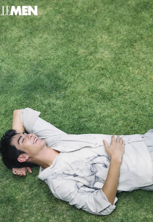 แฟชั่นเซ็ตกลางธรรมชาติในนิตยสาร ELLE MEN สะท้อนความผ่อนคลาย